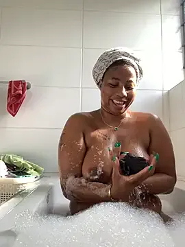 CurvyDesire1 – webcam model profile photo