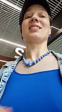 Exhibitionsplit – webcam model profile photo