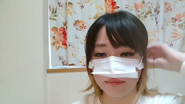 liliyRiSAcha-n – webcam model profile photo